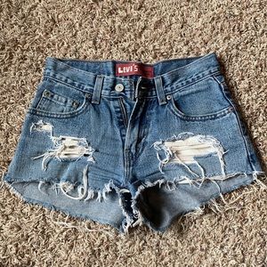 Levi’s 550 Relaxed Fit Women’s Jean Shorts